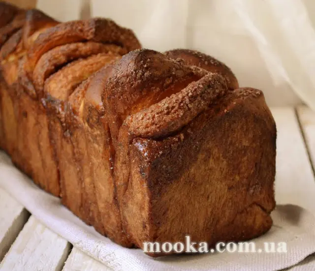 Хлеб ломтиками с корицей