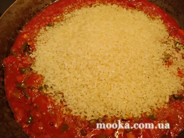 Паэлья ( скромный бюджетный вариант)