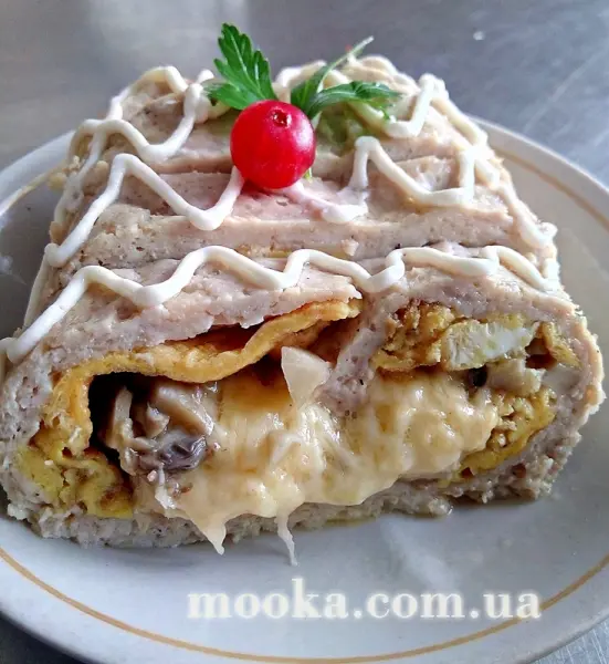 Рулет куриный с грибами