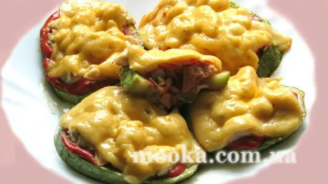 Пицца кабачковая с курицей