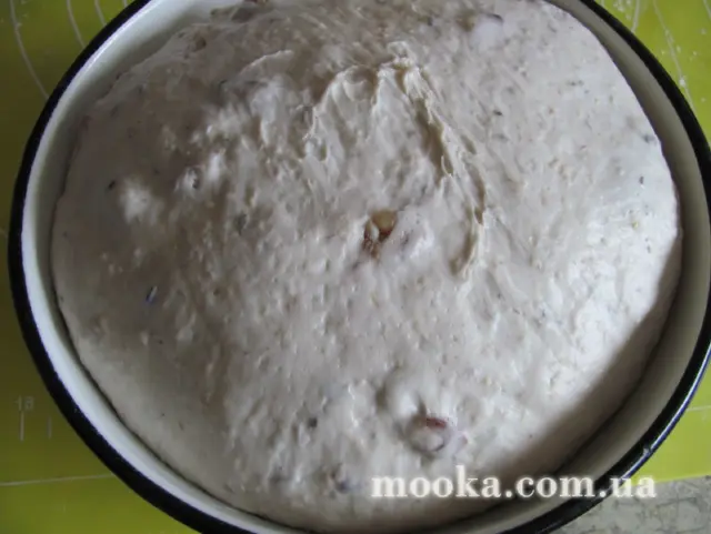 Хлеб с лавандой и грецким орехом