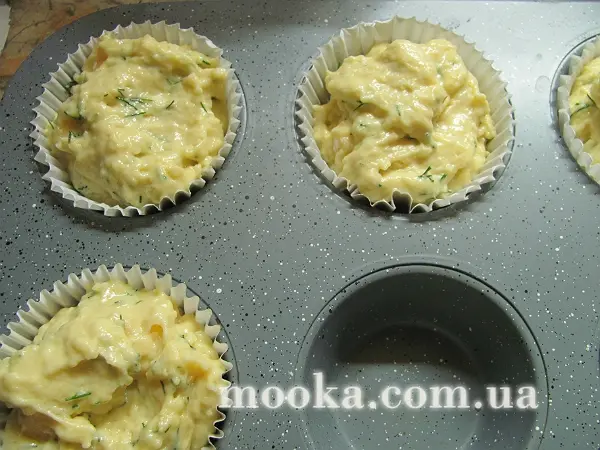 Маффины закусочные с сыром и чесноком