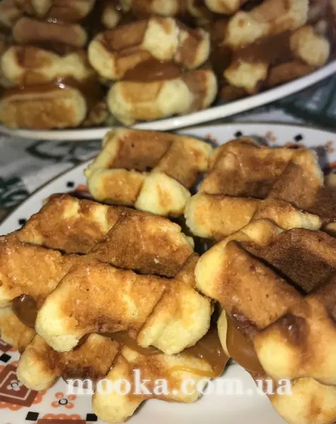 Орешки со сгущёнкой в форме мини-вафель (вафельница для толстых вафель)