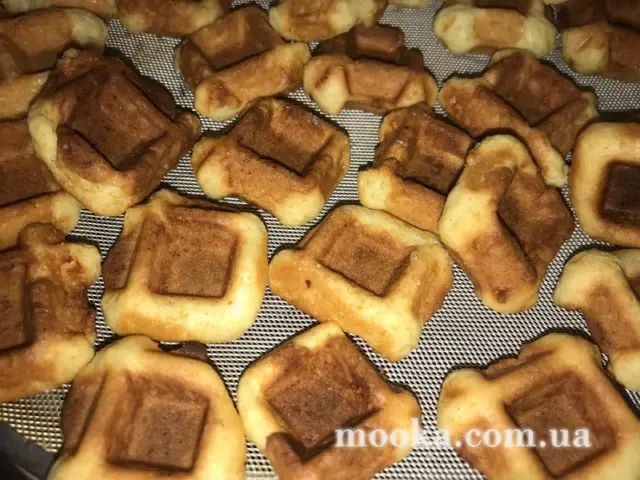 Орешки со сгущёнкой в форме мини-вафель (вафельница для толстых вафель)