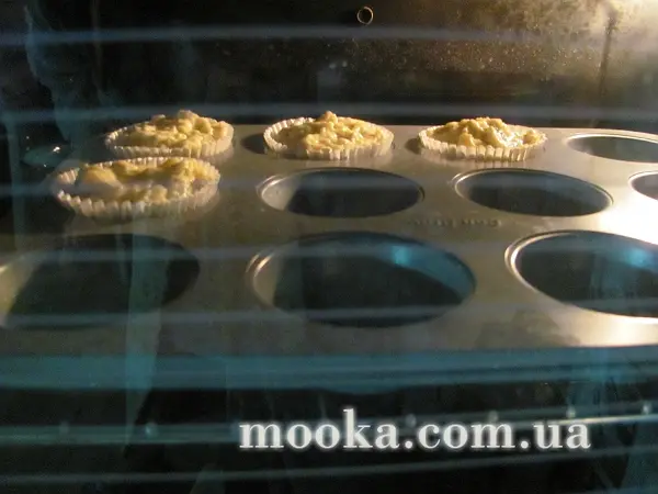 Маффины закусочные с сыром и чесноком
