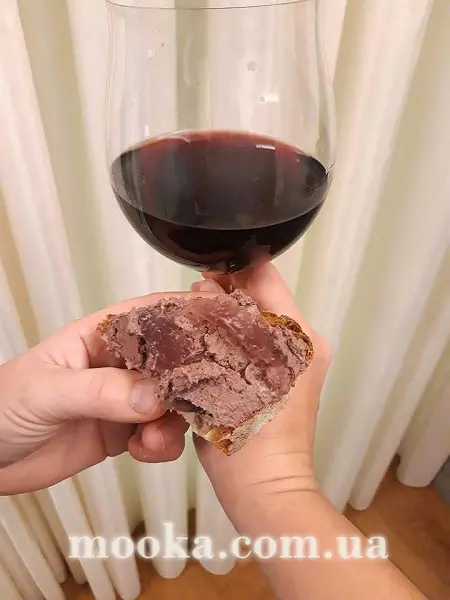 Паштет из куриной печени с луковым вареньем