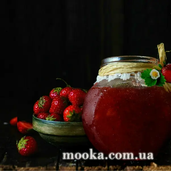 Клубника замороженная, перетертая с сахаром