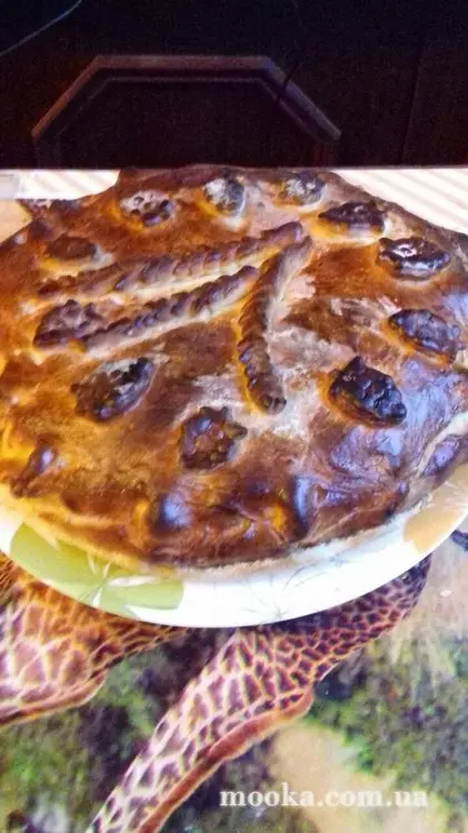 Пирог с капустой, яйцами и сыром