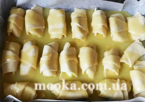 Слойки с яблоками и спрайтом