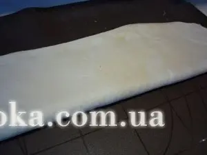 Скроллы с чабером, паприкой и чесноком