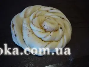 Скроллы с чабером, паприкой и чесноком