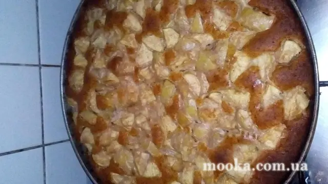 Пирог медовый с яблоками