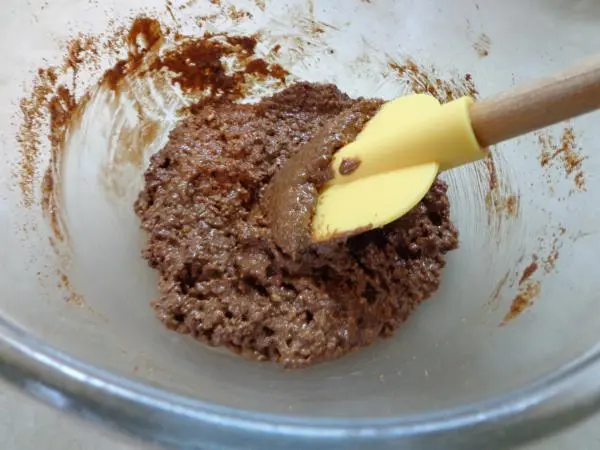 Рулет с пралине и фундуком