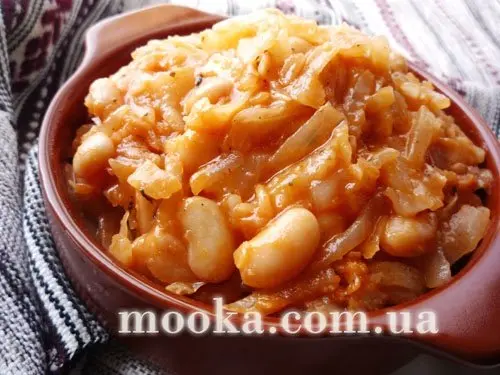 Капуста тушеная с фасолью