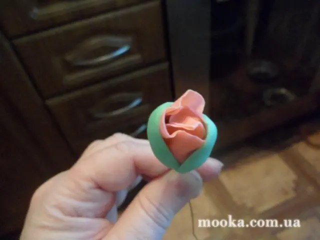 Мак с сахарной мастики