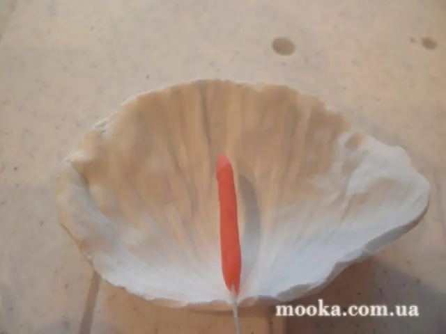 Мак с сахарной мастики
