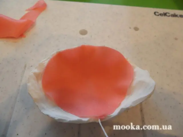 Мак с сахарной мастики