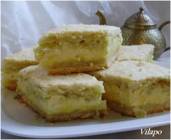 Пирог закусочный с плавлеными сырками