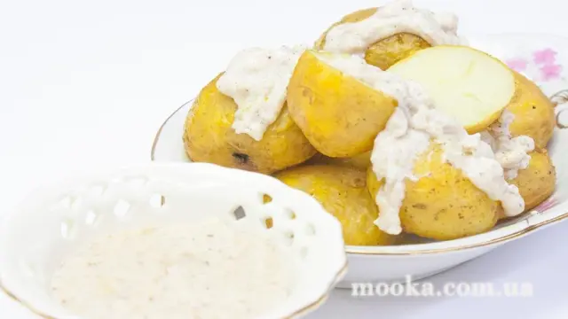 Картофель, запеченный в рукаве с соусом Бешамель