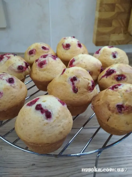 Кексы с красивой шапочкой (очень простой, удачный рецепт)