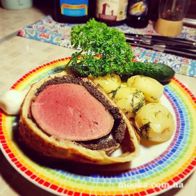 Біф Веллінгтон (BEEF WELLINGTON)