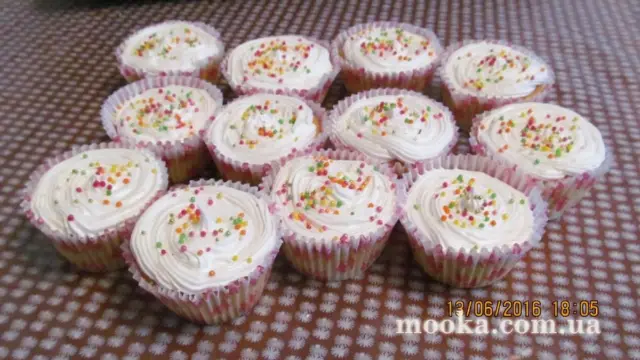 Наши торты, украшенные кремом