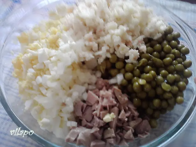 Салат "Садко"(с печенью трески и мясом криля)
