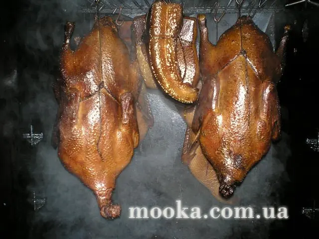 Колбаса куриная молочная