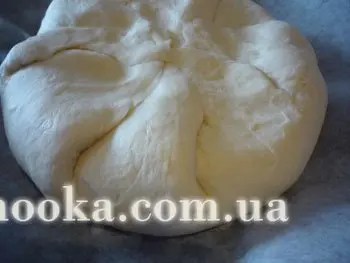 Кадурджин (осетинский пирог с фасолью и орехами)