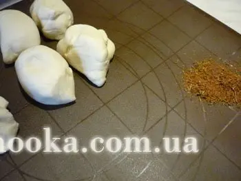 Булочки с пряной корочкой к бульонам, супам и пр.