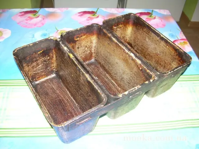 Сладкий  хлеб   с яблоком и корицей   с медовой  глазурью