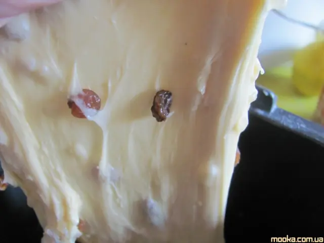 Кулич по рецепту итальянской пасхальной коломбы на закваске