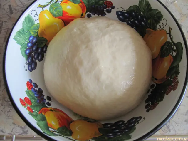Пирог с капустой, яйцами и сыром