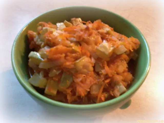 Кабачки с рыбной консервой
