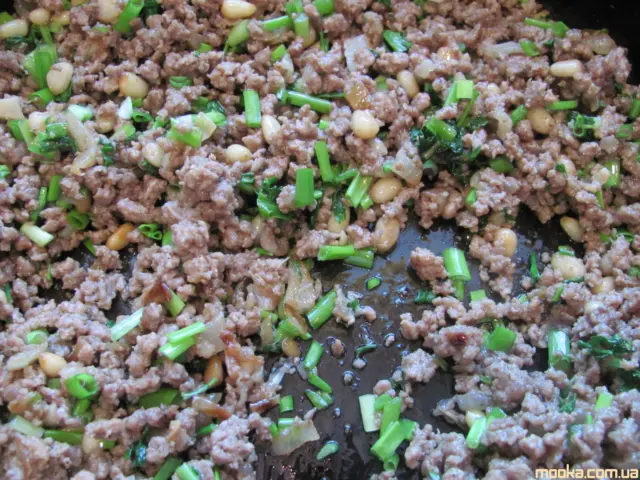 Кеббе с булгуром и кедровыми орехами