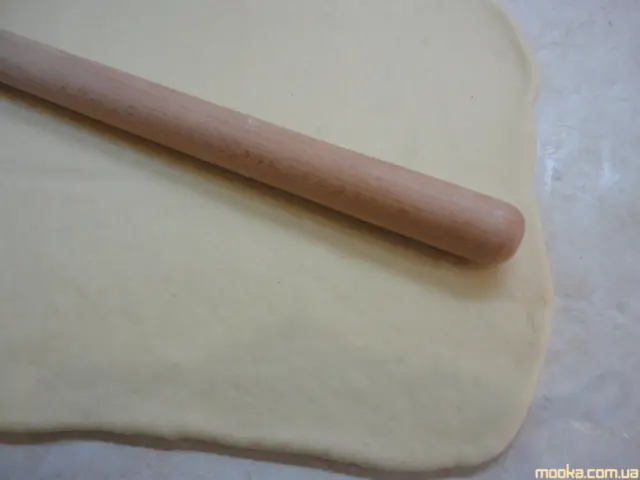 Сладкий  хлеб   с яблоком и корицей   с медовой  глазурью
