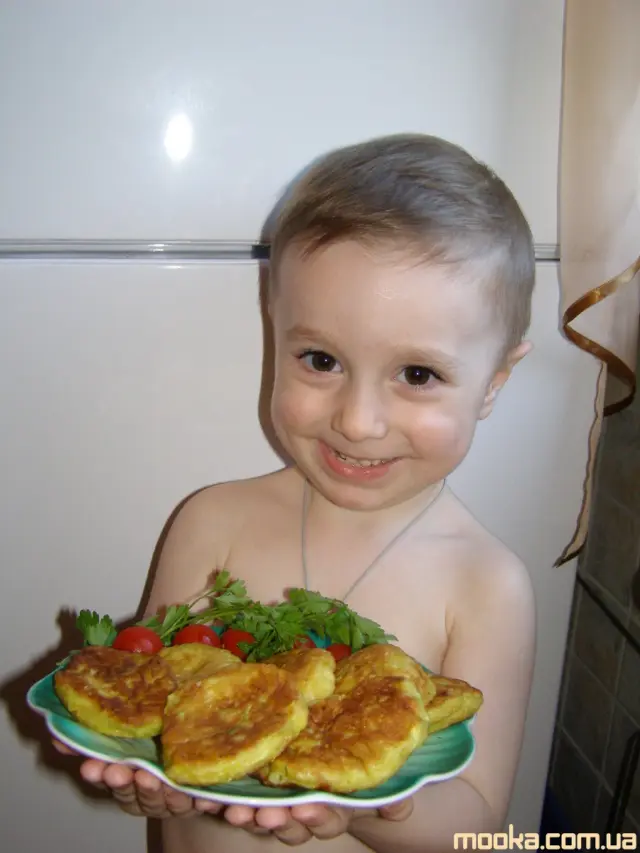Оладьи кабачковые дрожжевые