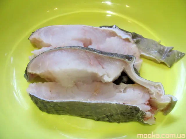 Рыба жареная в хрустящей корочке из грецких орехов