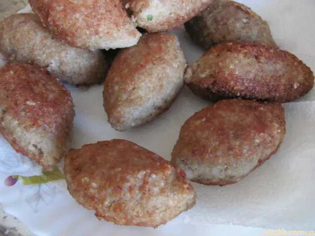 Кеббе с булгуром и кедровыми орехами