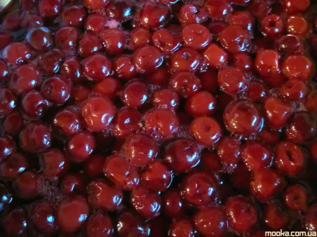 Вишня сушеная