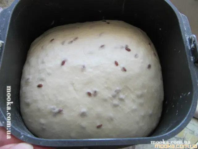 Батон молочный с семолиной и льном