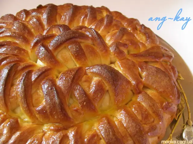 Пирог с начинкой ажурный