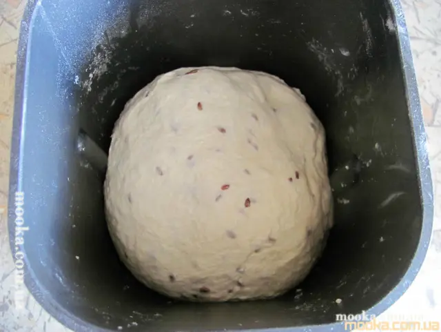 Батон молочный с семолиной и льном