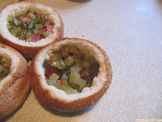 Яйца кокот в булочке