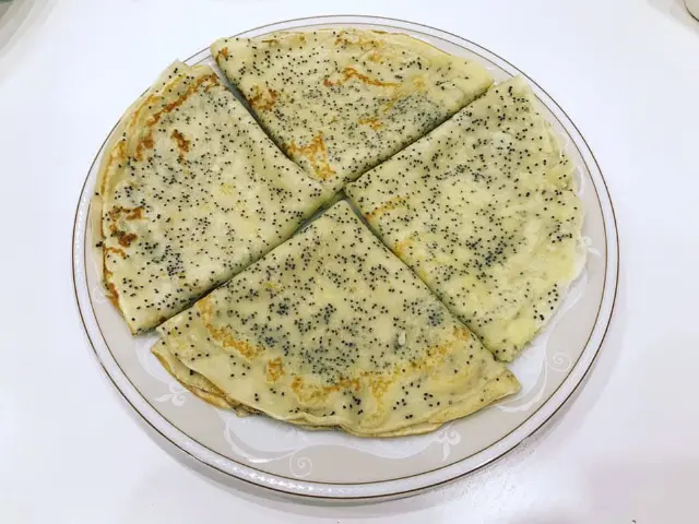 Блины ванильные с распаренным маком