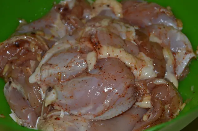 Цыпленок по мароккански с маслинами, лимоном и медом