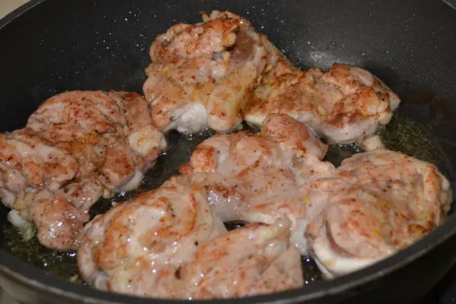 Цыпленок по мароккански с маслинами, лимоном и медом