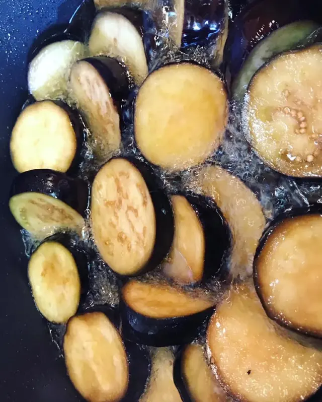 Тещин язык (заготовка из баклажанов) с сахаром и виноградным уксусом