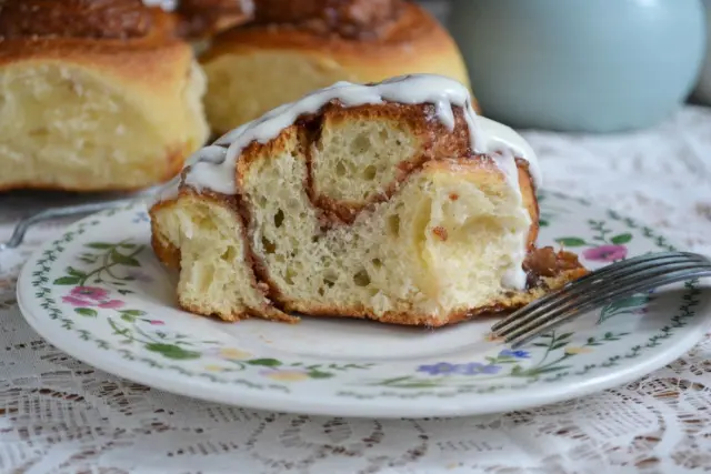 Булочки с корицей  на закваске