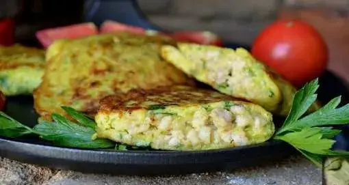 Чебуреки кабачковые
